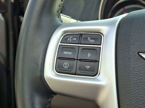 Used 2013 Chrysler 200 Limited image 22