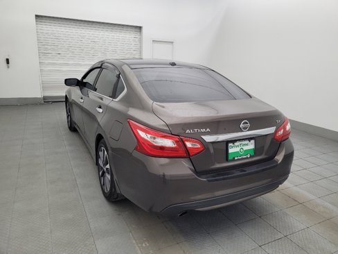 Used 2016 Nissan Altima 2.5 SV image 5