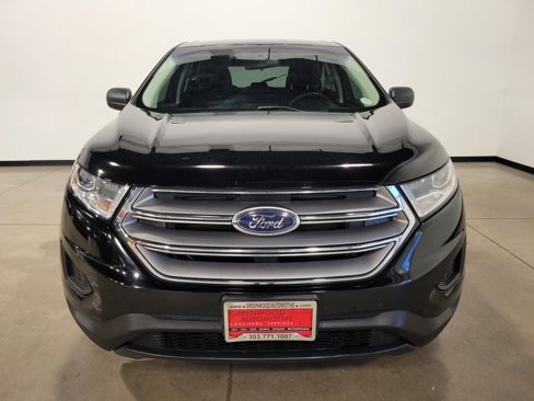 Used 2017 Ford Edge SE image 2