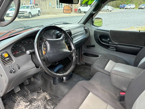 Used 2004 Ford Ranger XLT image 7