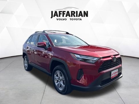 Used 2023 Toyota RAV4 XLE image 1