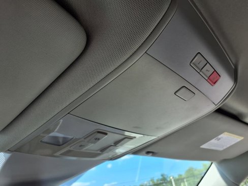 Used 2018 Volkswagen Atlas SE image 36