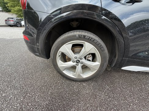 Certified 2021 Audi Q5 Prestige w/ Prestige Package image 23