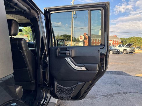 Used 2012 Jeep Wrangler Unlimited Sahara w/ Connectivity Group image 22