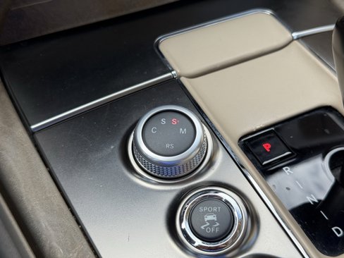 Used 2010 Mercedes-Benz E 63 AMG Sedan image 17