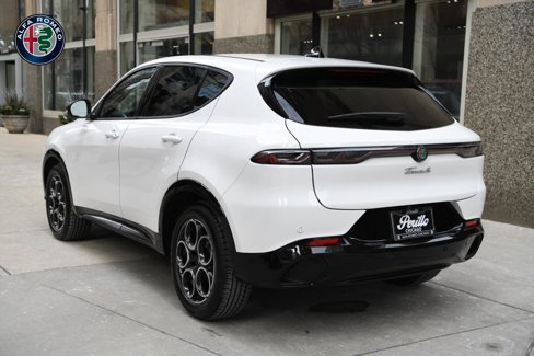 New 2025 Alfa Romeo Tonale image 4