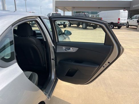 Used 2022 Kia Forte LXS image 19
