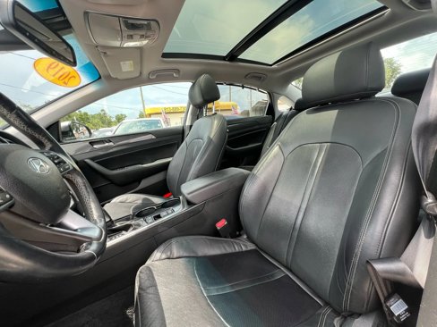 Used 2019 Hyundai Sonata Limited w/ Ultimate Package 04 image 12