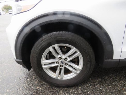 Used 2020 Ford Explorer XLT w/ Comfort Package image 29
