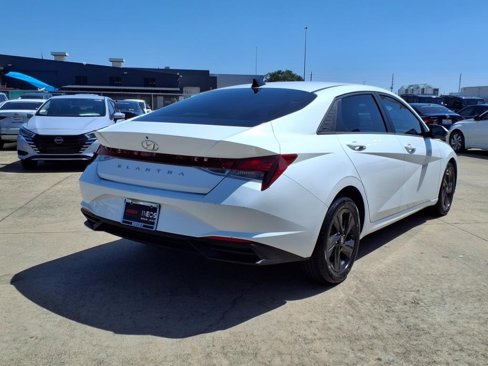 Used 2021 Hyundai Elantra SEL image 22
