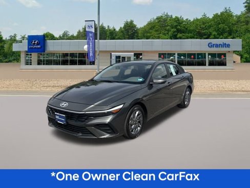 Certified 2024 Hyundai Elantra SEL image 2