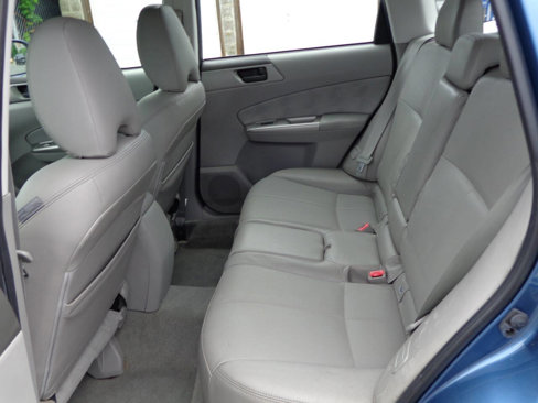Used 2010 Subaru Forester 2.5X image 13