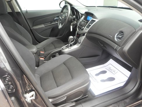 Used 2014 Chevrolet Cruze LT image 9