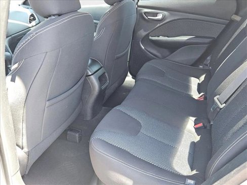 Used 2015 Dodge Dart SXT image 15