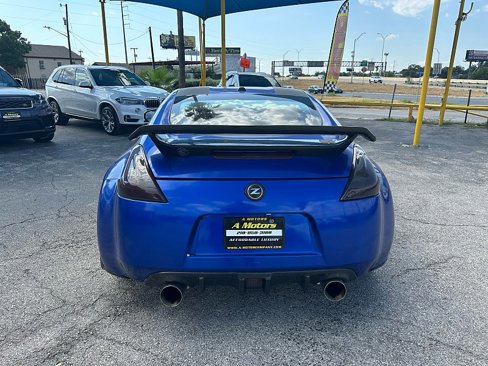 Used 2009 Nissan 370Z Touring image 6