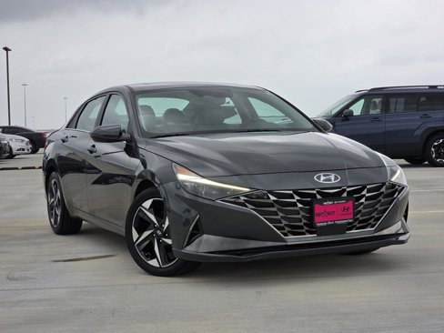 Used 2022 Hyundai Elantra Limited image 1