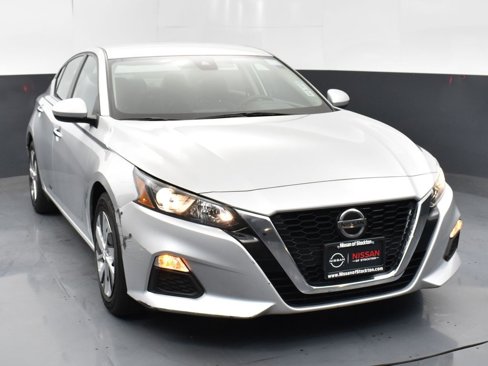 Used 2022 Nissan Altima 2.5 S image 2