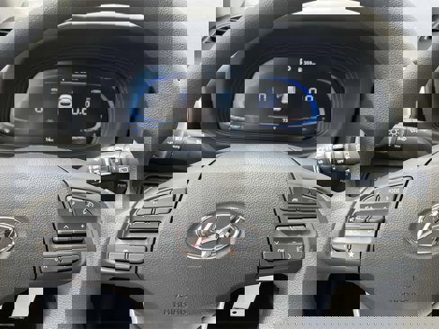 New 2026 Hyundai Venue SE image 18