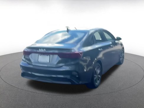 Used 2024 Kia Forte LXS image 10