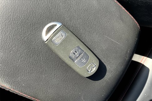 Used 2014 MAZDA MAZDA3 i Grand Touring image 10