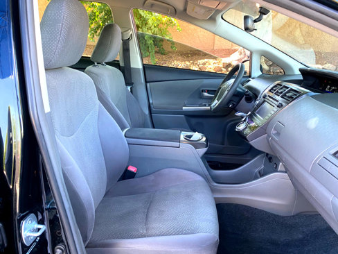 Used 2014 Toyota Prius V Three image 37