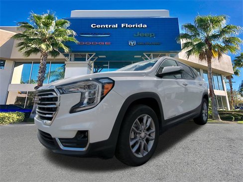 Used 2024 GMC Terrain SLT image 9
