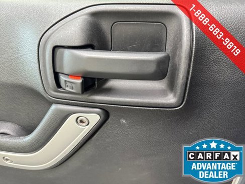 Used 2015 Jeep Wrangler Unlimited Sahara w/ Dual Top Group image 19