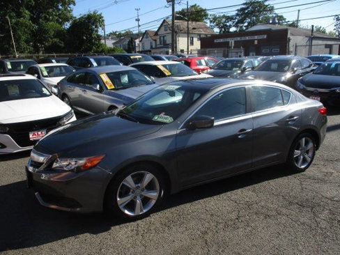 Used 2013 Acura ILX w/ Technology Package image 3