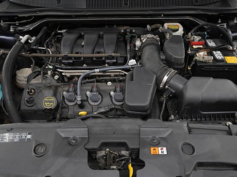Used 2015 Ford Taurus SEL image 28