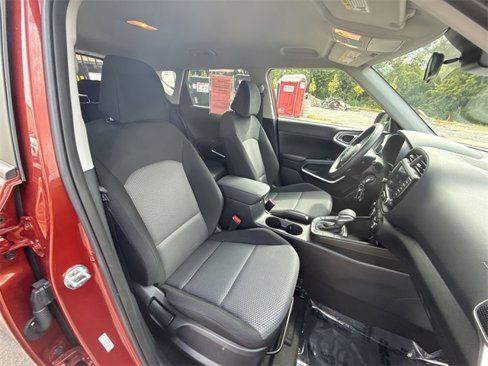 Used 2022 Kia Soul LX w/ Technology Package image 23