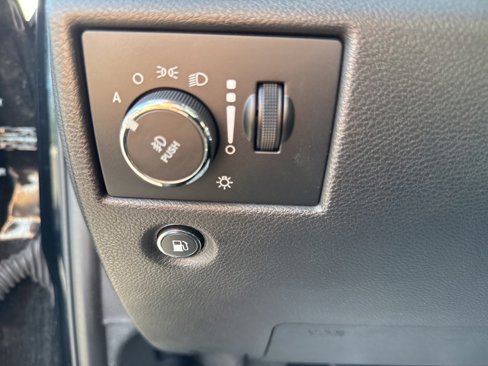 Used 2020 Jeep Grand Cherokee Altitude image 21