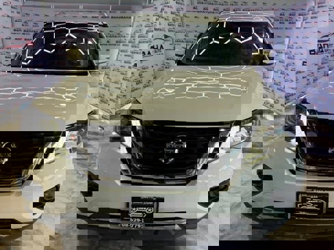 Used 2019 Nissan Pathfinder SV image 60