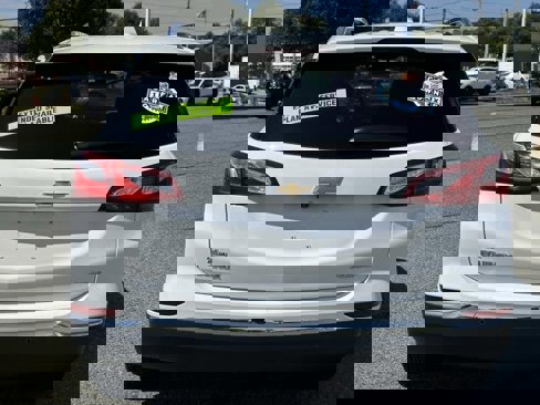 Used 2020 Chevrolet Equinox Premier image 3