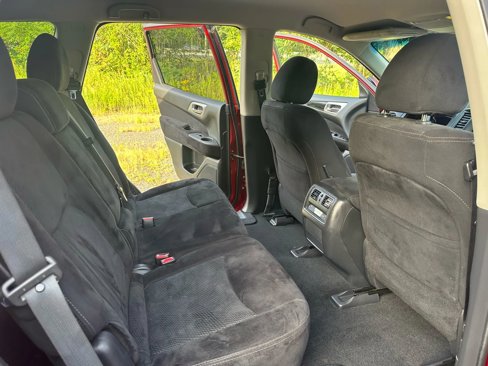 Used 2014 Nissan Pathfinder SV image 15