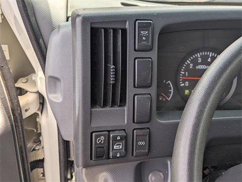 Used 2019 Isuzu NPR image 23