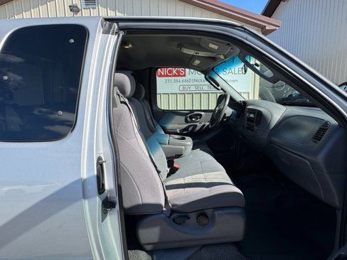Used 2003 Ford F150 XLT image 27