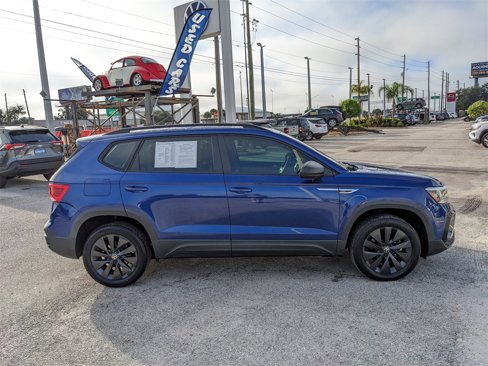 Certified 2022 Volkswagen Taos S image 7