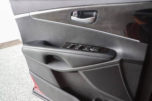 Used 2017 Kia Sorento LX image 21