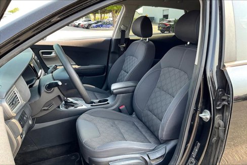Used 2018 Kia Niro LX image 19