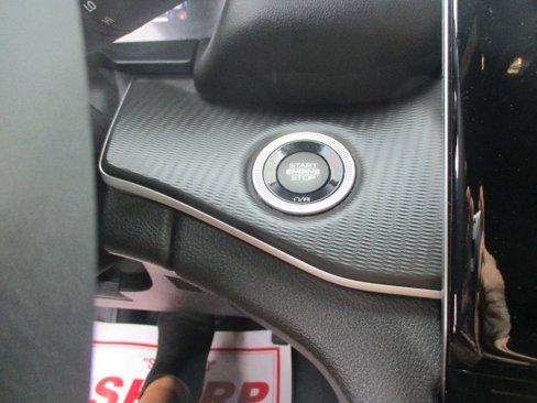 Used 2023 Jeep Grand Cherokee L Laredo image 6