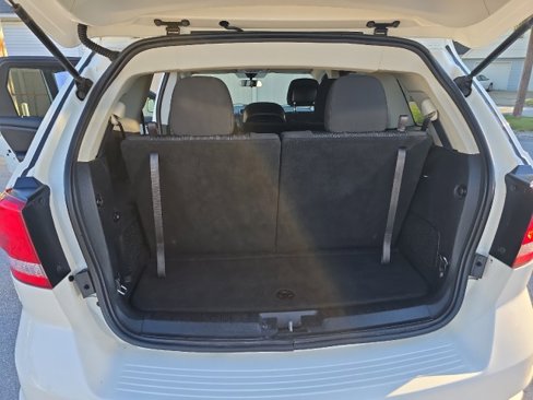 Used 2014 Dodge Journey SXT w/ Flexible Seating Group image 27