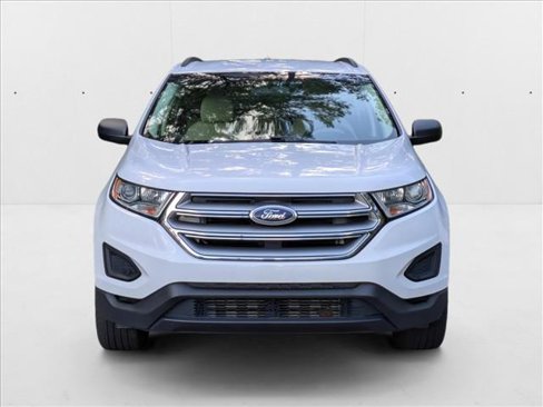 Used 2017 Ford Edge SE image 5