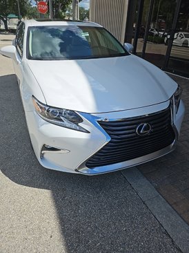 Used 2017 Lexus ES 350 image 1