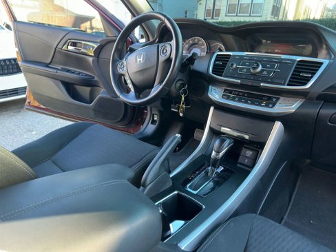 Used 2013 Honda Accord Sport image 9