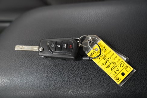 Used 2018 Toyota Camry SE image 31