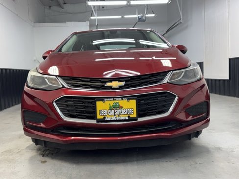 Used 2017 Chevrolet Cruze LT w/ Convenience Package image 2