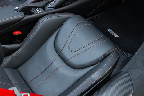 Used 2022 McLaren 765LT image 54