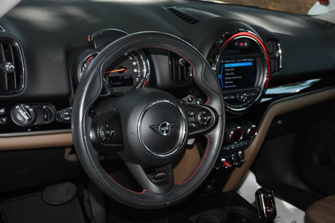 Used 2020 MINI Cooper Countryman S w/ Premium Package image 9