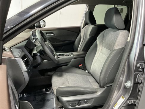 Used 2021 Nissan Rogue SV image 21