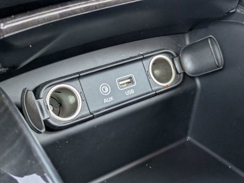 Used 2016 Kia Sorento EX image 25